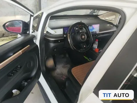 2023 BaoJun Cloud 5