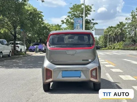2020 BaoJun E200 5