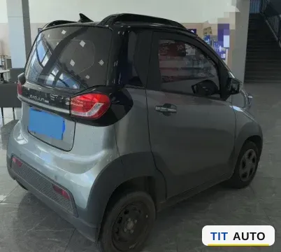 2019 BaoJun E100 3