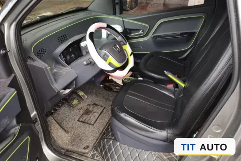 2019 BaoJun E100 4