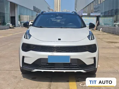 2023 LYNK&CO 08 EM-P 2