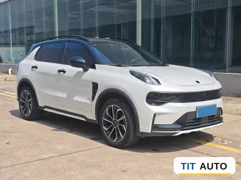 2023 LYNK&CO 08 EM-P 3