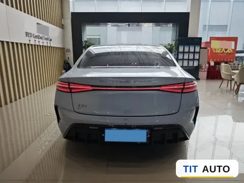 2022 AITO M5 4