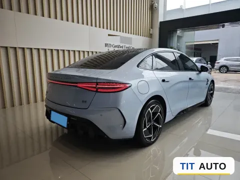 2022 AITO M5 6