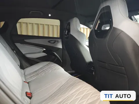 2022 AITO M5 7