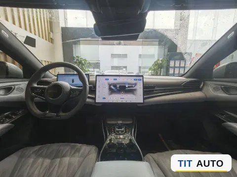 2022 AITO M5 8