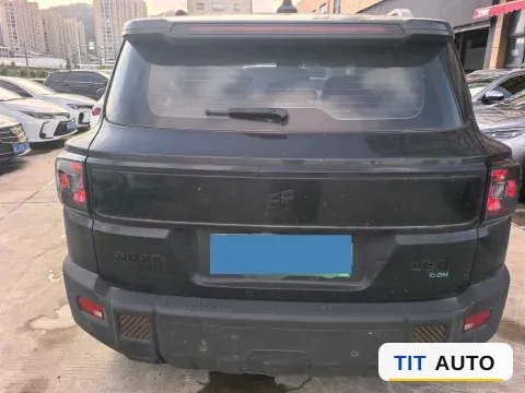 2025 MAXUS XinTu V70 5