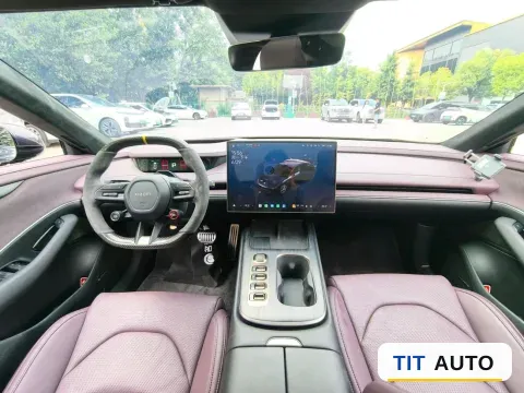2024 MI SU7 4