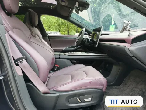 2024 MI SU7 6