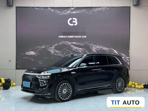 2025 AITO M8