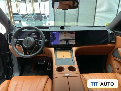 2025 AITO M8 10