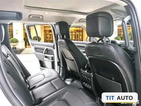 2022 Land Rover Defender 6