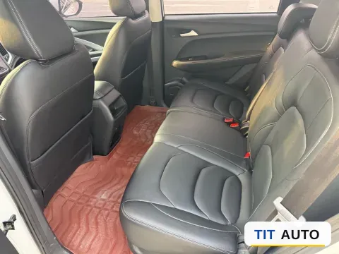 2021 BaoJun 530 5