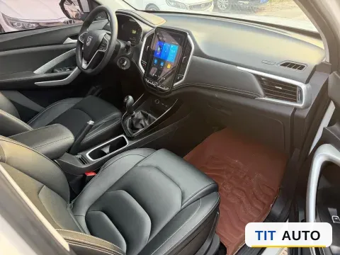 2021 BaoJun 530 7