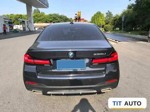 2022 BMW 5 Series 5