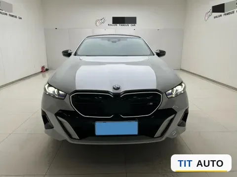 2024 BMW 5 Series 2