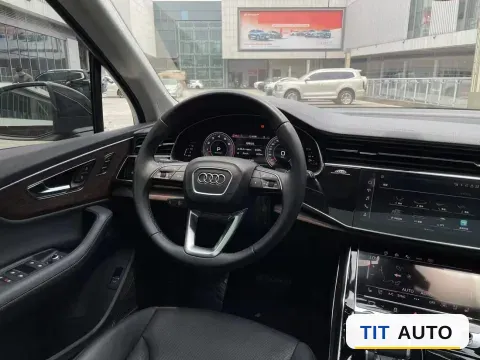 2021 Audi Q7 6