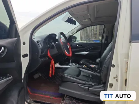 2020 Nissan Terra 2