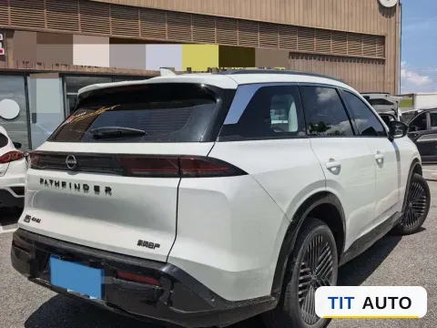 2024 Nissan Pathfinder 7