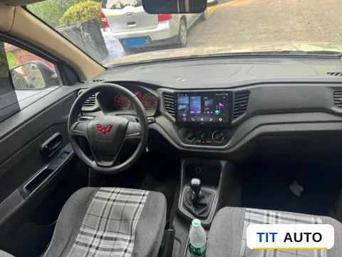 2022 WuLing HongGuang V 4