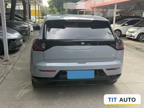 2025 ARCFOX T1 8