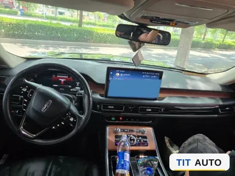2022 Lincoln Aviator 4