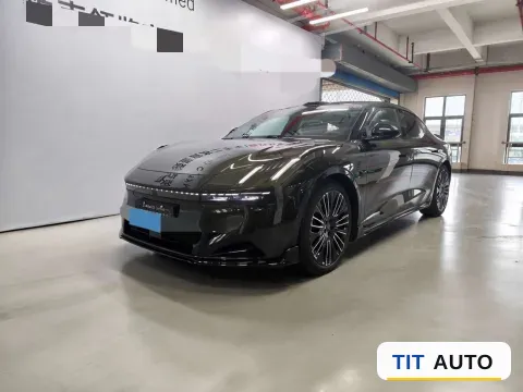 2025 LYNK&CO 10