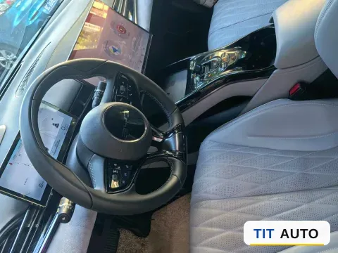 2022 AITO M5 4