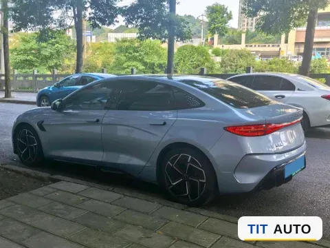 2022 AITO M5 6