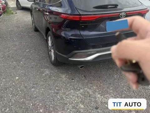 2022 Toyota Harrier 4