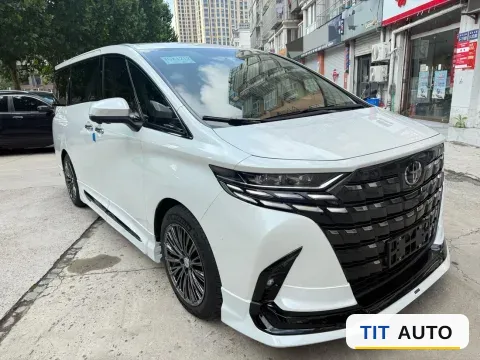 2024 Toyota Alphard 2