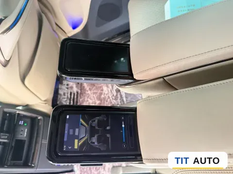 2024 Toyota Alphard 8
