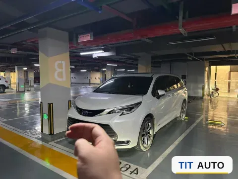 2023 Toyota Sienna