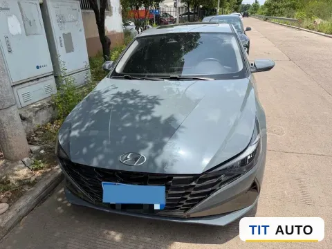 2022 Hyundai Elantra 3
