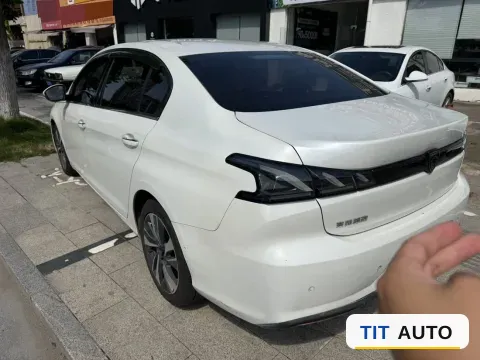 2022 Peugeot 408 5