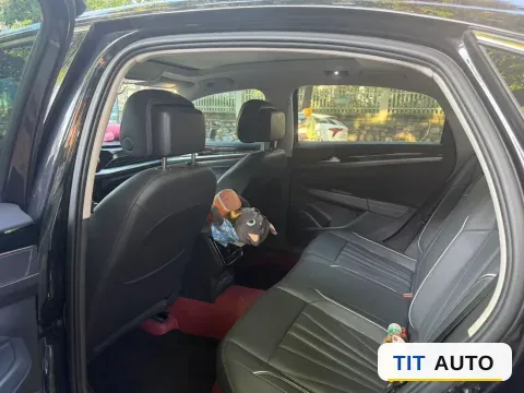 2024 Volkswagen Passat 5