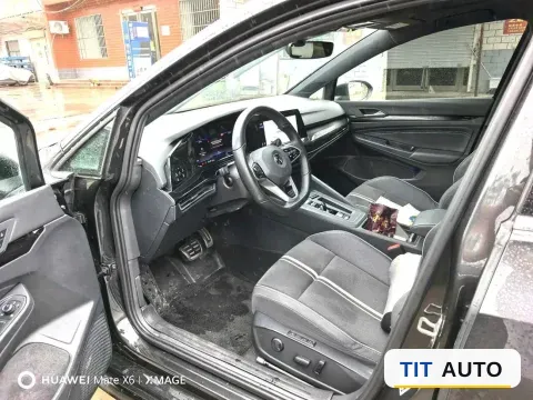 2023 Volkswagen Golf 2