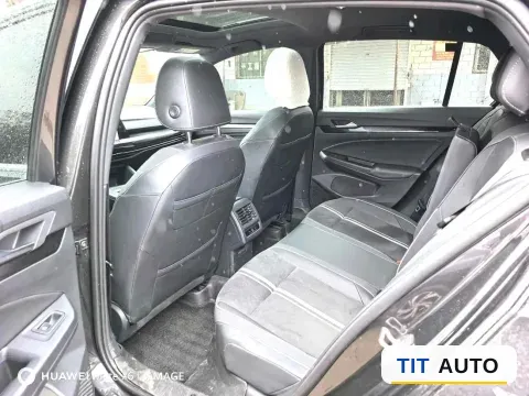 2023 Volkswagen Golf 3