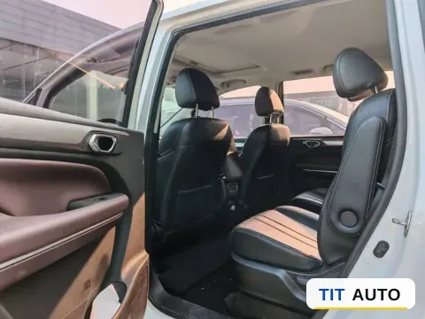 2021 GAC Trumpchi M6 5