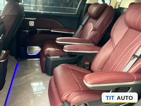 2023 HongQi HQ9 7