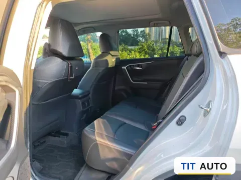 2020 Toyota RAV4 3
