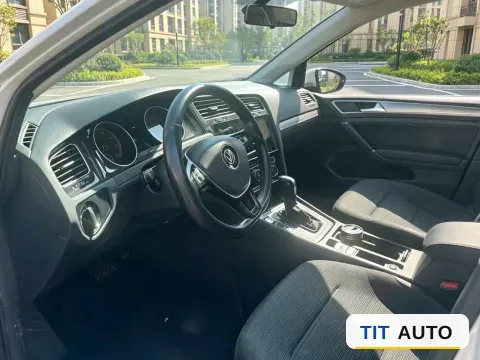 2020 Volkswagen Golf 4
